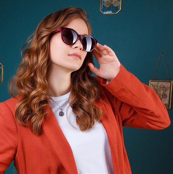 Солнцезащитные очки Солнцезащитные очки